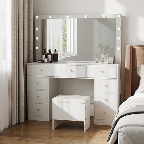 Dressing table with - dressing,
